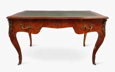 Schuler Auktionen AG - Bureau Plat, Stil Louis XV
