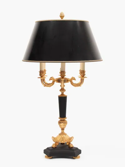 Schuler Auktionen AG - Grosse Bouillotte-Tischlampe