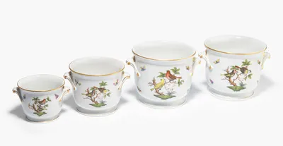Schuler Auktionen AG - Herend, 4 Cachepots "Rothschild"