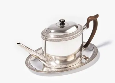 Schuler Auktionen AG - Teekanne auf Présentoir, Lausanne 1790