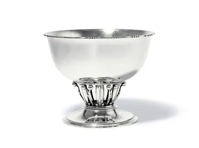 Schuler Auktionen AG - Fussschale "Louvre Bowl", Georg Jensen 