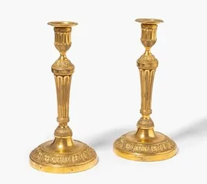Schuler Auktionen AG - 1 Paar Louis XVI Kerzenstöcke