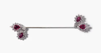 Schuler Auktionen AG - Rubin-Diamant-Jabot-Nadel